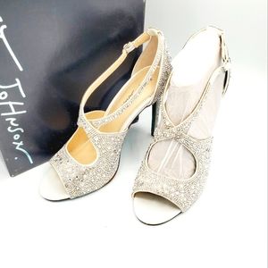 Betsey Johnson Sage heels NIB